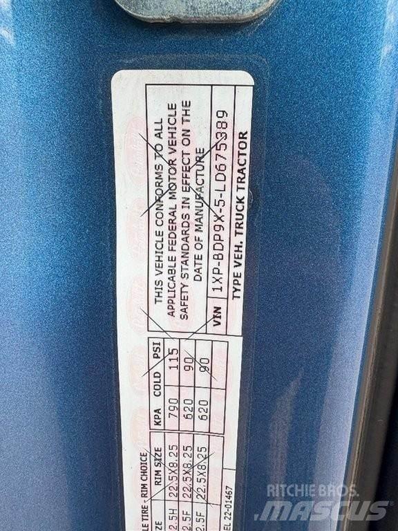 Peterbilt 579 Trekkers