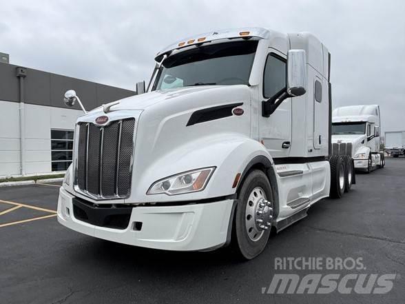 Peterbilt 579 Trekkers
