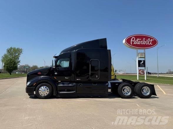 Peterbilt 579 Trekkers