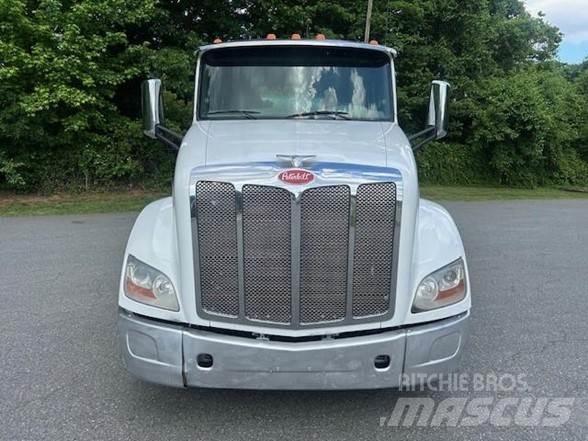 Peterbilt 579 Trekkers