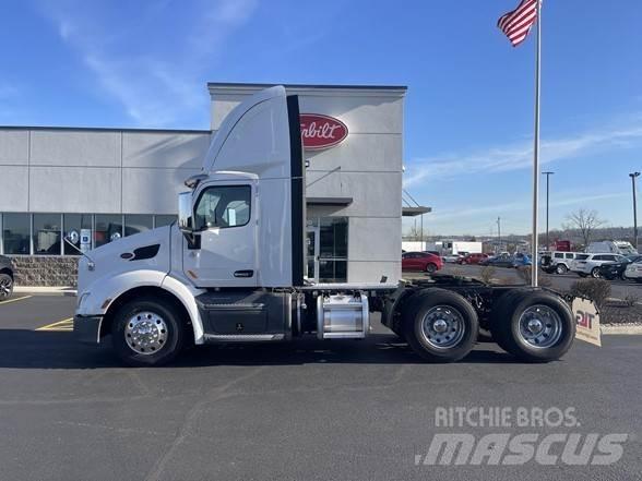 Peterbilt 579 Trekkers