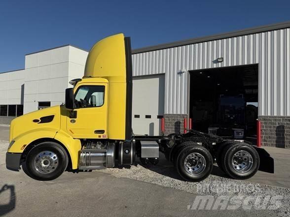 Peterbilt 579 Trekkers