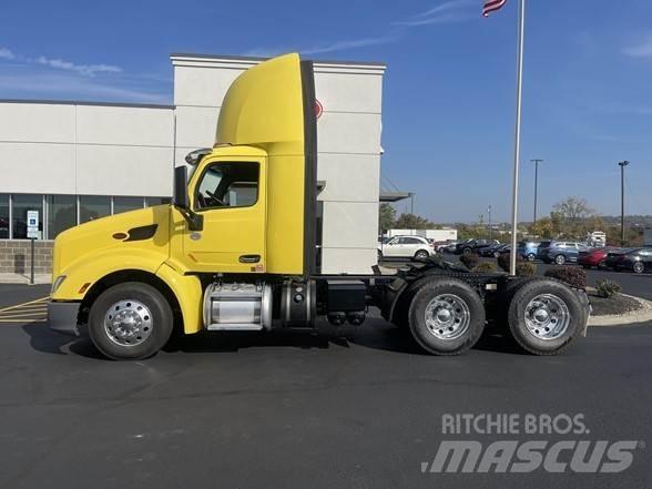 Peterbilt 579 Trekkers