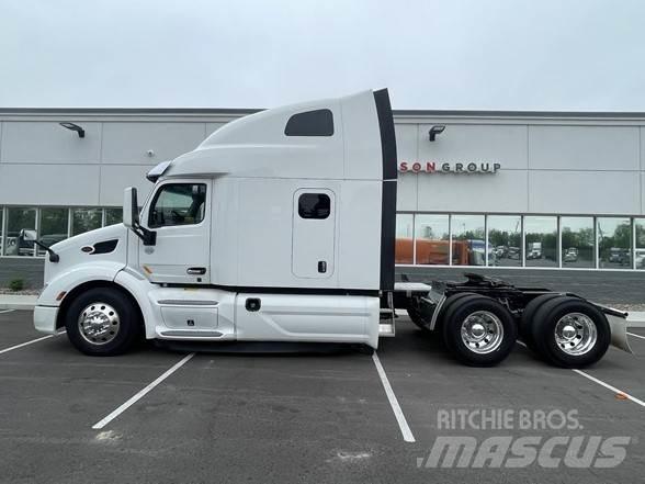 Peterbilt 579 Trekkers