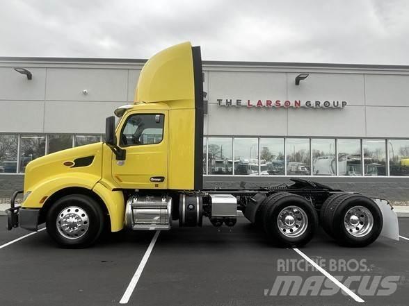 Peterbilt 579 Trekkers