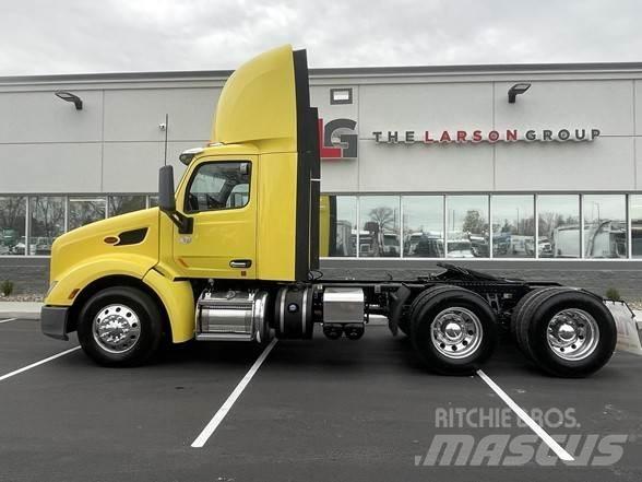 Peterbilt 579 Trekkers