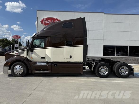 Peterbilt 579 Trekkers