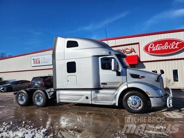 Peterbilt 579 Trekkers