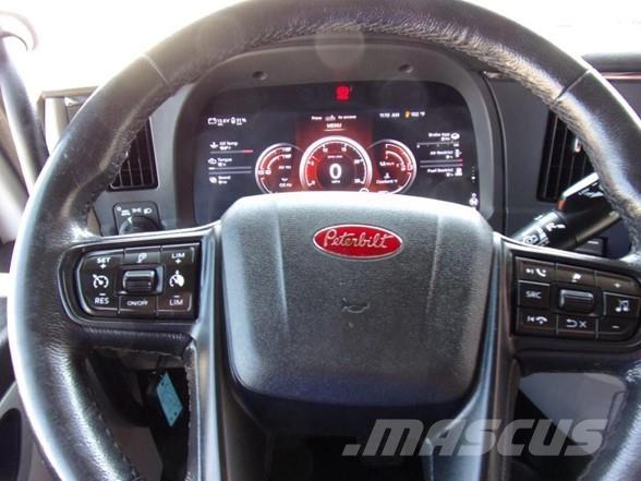Peterbilt 579 Trekkers