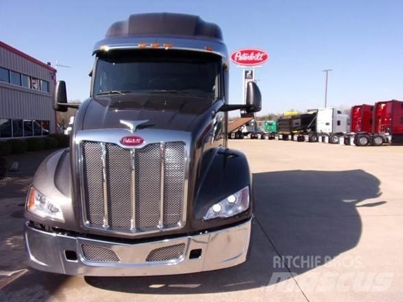 Peterbilt 579 Trekkers