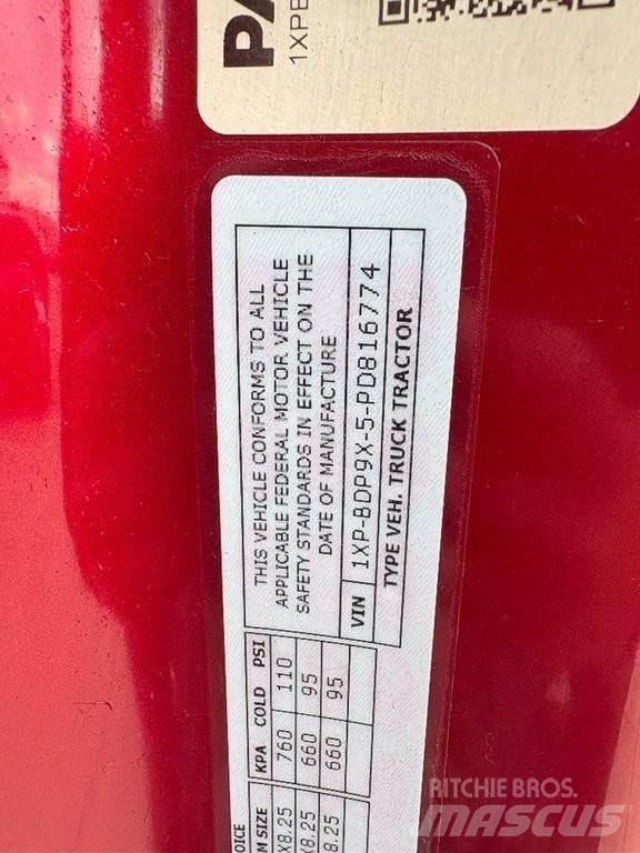 Peterbilt 579 Trekkers
