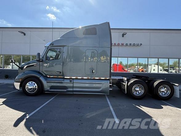 Peterbilt 579 Trekkers