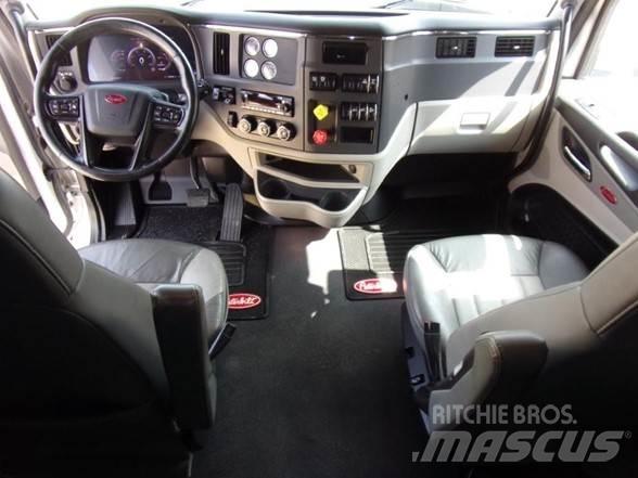 Peterbilt 579 Trekkers
