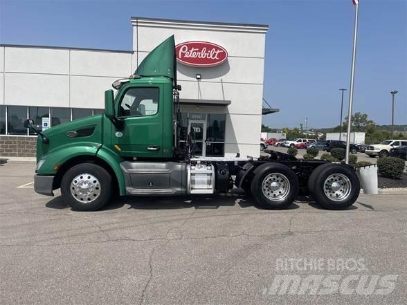 Peterbilt 579 Trekkers