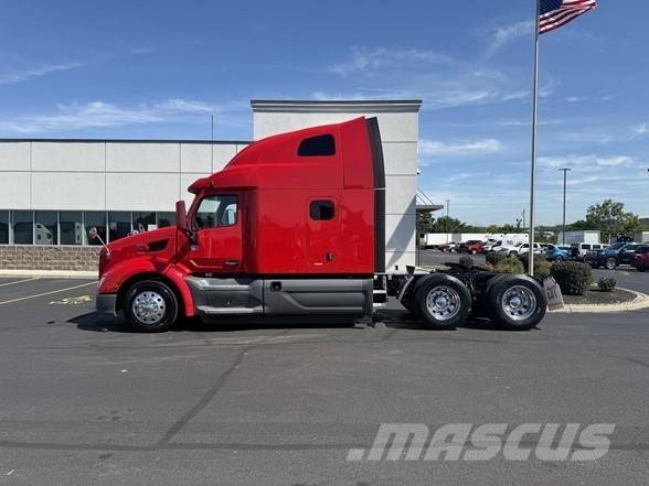 Peterbilt 579 Trekkers