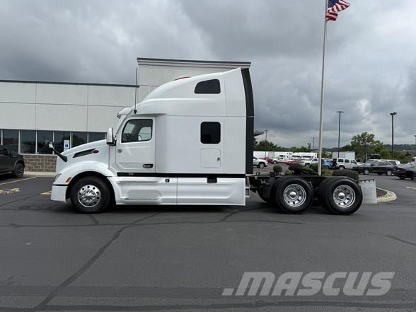 Peterbilt 579 Trekkers