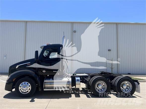 Peterbilt 579 Trekkers