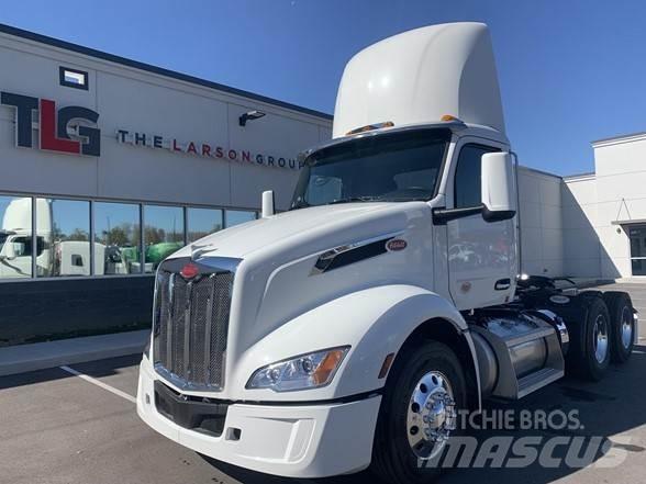 Peterbilt 579 Trekkers