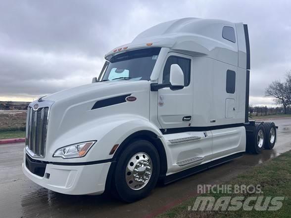 Peterbilt 579 Trekkers