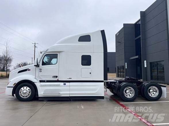 Peterbilt 579 Trekkers