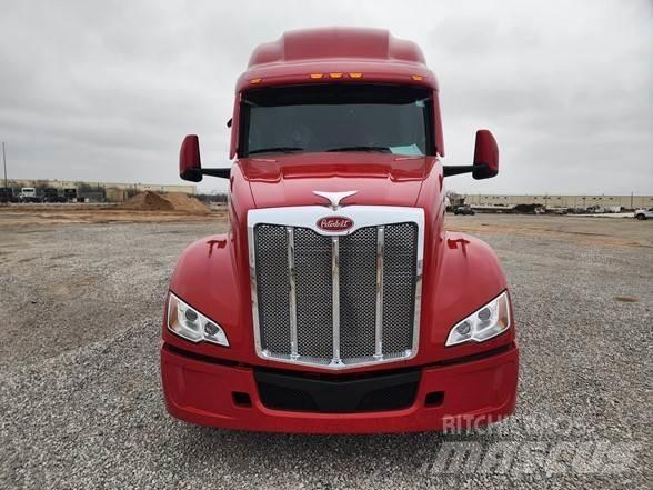 Peterbilt 579 Trekkers