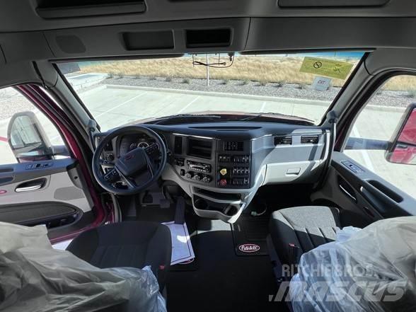 Peterbilt 579 Trekkers