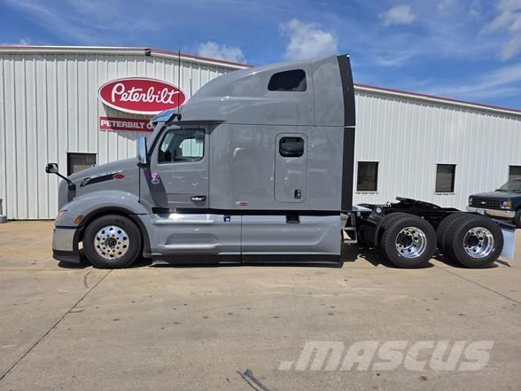 Peterbilt 579 Trekkers