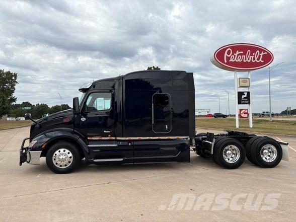 Peterbilt 579 Trekkers