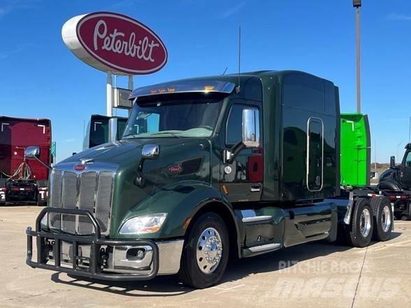 Peterbilt 579 Trekkers