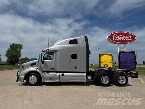 Peterbilt 579 Trekkers