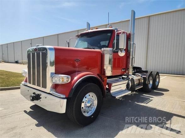 Peterbilt 589 Trekkers