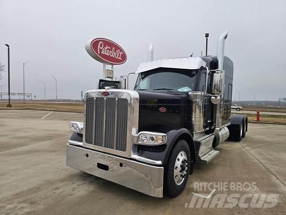 Peterbilt 589 Trekkers
