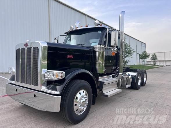 Peterbilt 589 Trekkers