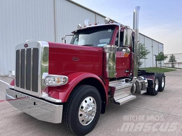 Peterbilt 589 Trekkers