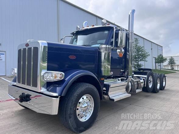 Peterbilt 589 Trekkers