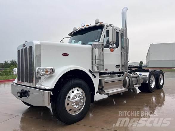 Peterbilt 589 Trekkers