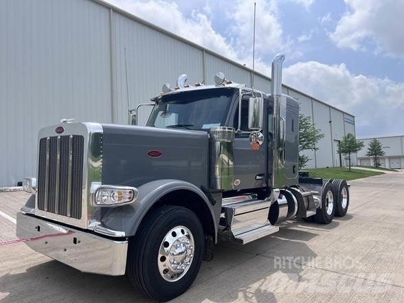 Peterbilt 589 Trekkers