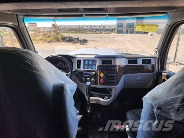 Peterbilt 589 Trekkers
