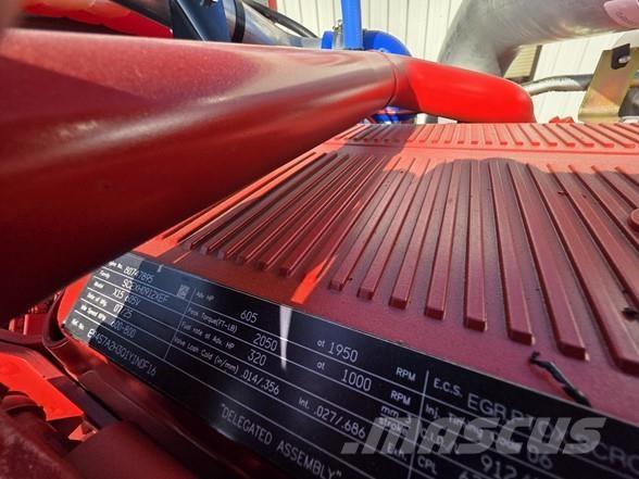 Peterbilt 589 Trekkers