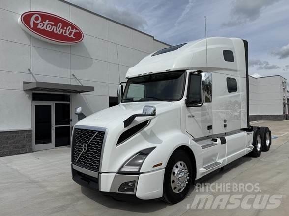 Volvo VNL64T860 Trekkers