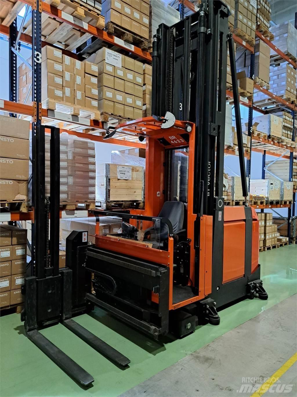 BT VCE100 Magazijnwagen