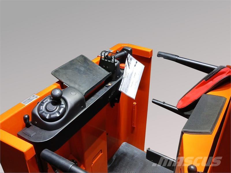 BT OME100M Orderpicker voor laag niveau