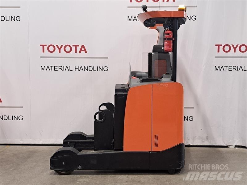 BT RRE200E Reachtruck voor hoog niveau