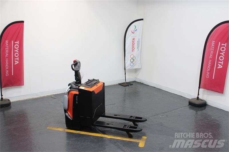 BT LPE200 Meerij pallettruck met platform