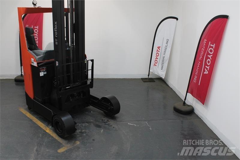 BT RRE160R Reachtruck voor hoog niveau