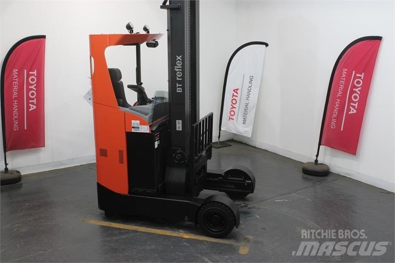 BT RRE160R Reachtruck voor hoog niveau