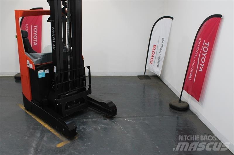 BT RRE200 Reachtruck voor hoog niveau
