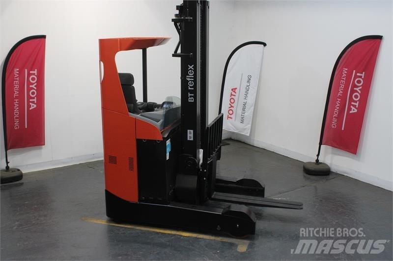 BT RRE200 Reachtruck voor hoog niveau