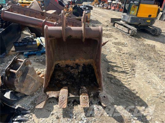  Godet 1M20 - axe 80 mm Bakken