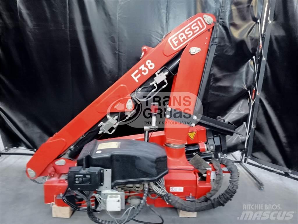 Fassi F38AF Laadkranen